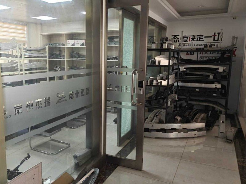 Tail lamp and headlight aftermarket manufacturer